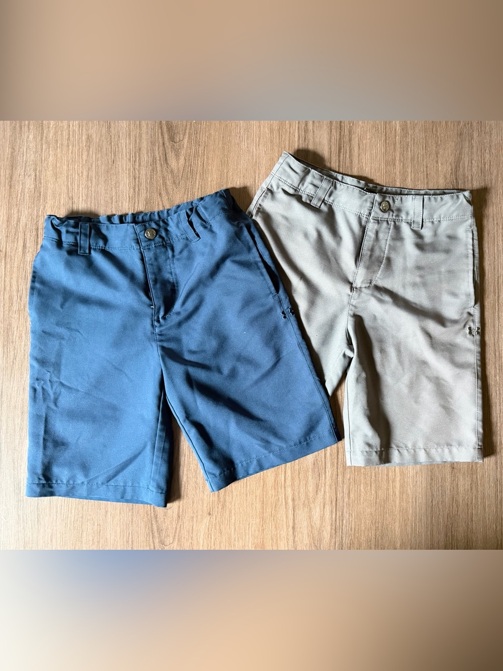 2 pack bundle Under Armour boys Flat Front Shorts in Blue and Khaki size 7